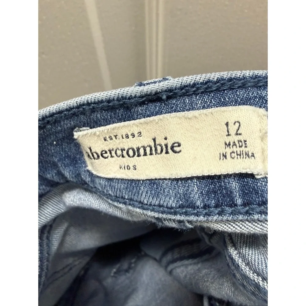 Abercrombie Kids Super Skinny Distressed Jeans Medium‎ Wash Size 12